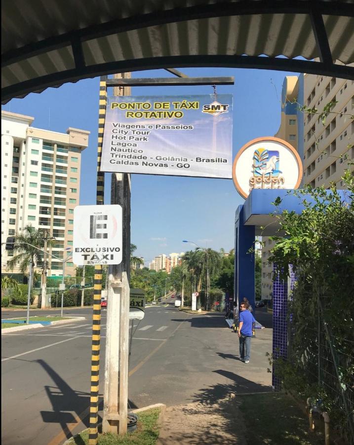 No Golden Dolphin Express Voce Ira Ter Momentos Espetaculares! Ξενοδοχείο Caldas Novas Εξωτερικό φωτογραφία